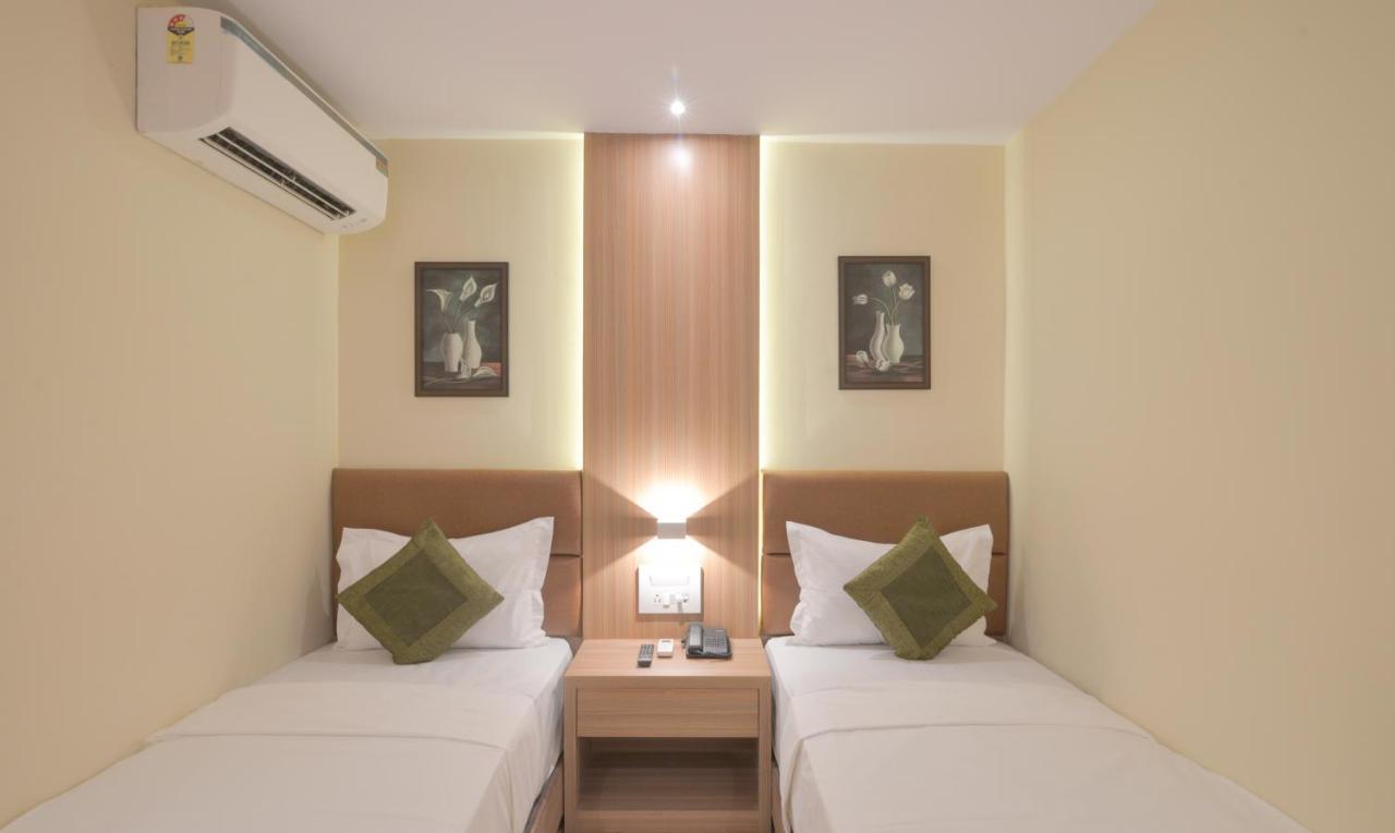 Hotel West Blue Mumbai Exteriör bild